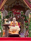 Swamishri bids Jai Swaminarayan to sadhus and devotees