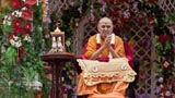 Swamishri bids Jai Swaminarayan to sadhus and devotees