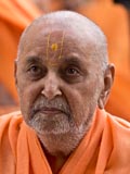 Swamishri in the mandir for darshan 