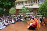  Swamishri bids Jai Swaminarayan to devotees