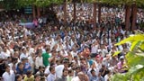  Devotees joyously bid Jai Swaminarayan to Swamishri