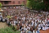  Devotees bid Jai Swaminarayan to Swamishri