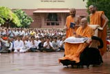 Swamishri blesses devotees