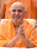 Swamishri in a divine, jovial mood