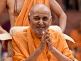 Swamishri bids Jai Swaminarayan