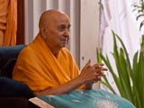 Swamishri arrives for darshan