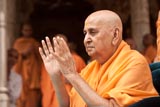  Swamishri blesses all