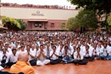  Swamishri bids Jai Swaminarayan to devotees
