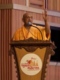  Pujya Atmaswarup Swami delivers a discourse