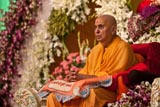  Swamishri blesses the assembly