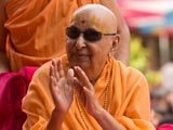  Swamishri blesses all