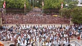  Devotees doing darshan of Swamishri