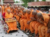  Swamishri blesses sadhus