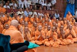 Swamishri bids Jai Swaminarayan to sadhus