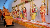  Swamishri performs pratishtha arti