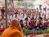  Swamishri blesses devotees from Nagpur