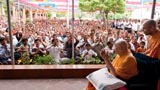  Swamishri bids Jai Swaminarayan to devotees