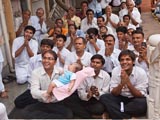  Devotees doing darshan of Swamishri