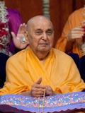  Swamishri during the ravi sabha