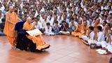  Swamishri bids Jai Swaminarayan to devotees