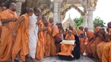  Swamishri bids Jai Swaminarayan to sadhus in the mandir pradakshina