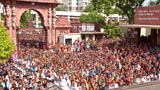  Devotees doing darshan of Swamishri