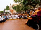  Devotees engaged in darshan of Swamishri