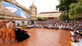  Devotees doing darshan of Swamishri