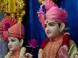  Bhagwan Swaminarayan and Aksharbrahman Gunatitanand Swami 
