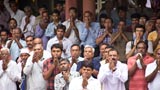  Devotees doing darshan of Swamishri