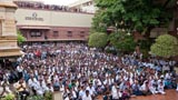  Devotees doing darshan of Swamishri
