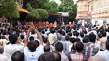  Devotees doing darshan of Swamishri