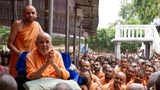  Swamishri bids Jai Swaminarayan to sadhus