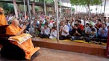 Devotees doing darshan of Swamishri
