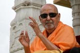  Swamishri blesses all