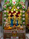  Bhagwan Swaminarayan, Aksharbrahman Gunatitanand Swami and Shri Gopalanand Swami