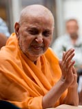  Swamishri blesses all