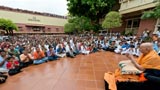  Devotees doing darshan of Swamishri