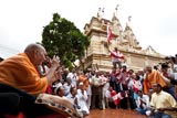  A skit presentation before Swamishri