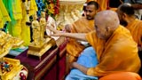  Swamishri performs Murti-Pratishtha Vidhi