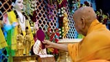  Swamishri performs Murti-Pratishtha Vidhi