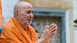  Swamishri bids Jai Swaminarayan to devotees