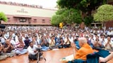  Devotees doing darshan of Swamishri