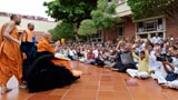  Swamishri bids Jai Swaminarayan to devotees