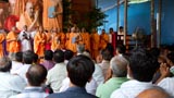  Swamishri bids Jai Swaminarayan to devotees