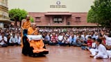  Swamishri bids Jai Swaminarayan to devotees