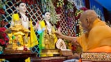  Swamishri performs Murti-Pratishtha Vidhi