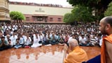  Devotees doing darshan of Swamishri