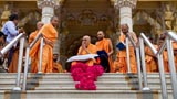  Swamishri bids Jai Swaminarayan to devotees