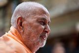  Swamishri bids Jai Swaminarayan to devotees